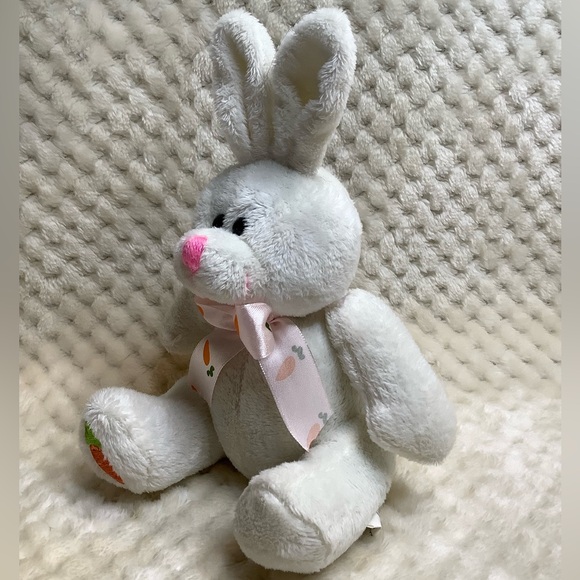 Unbranded White Plush Bunny Rabbit Embroidered Carrot Foot Stuffed Animal Toy - Picture 4 of 12